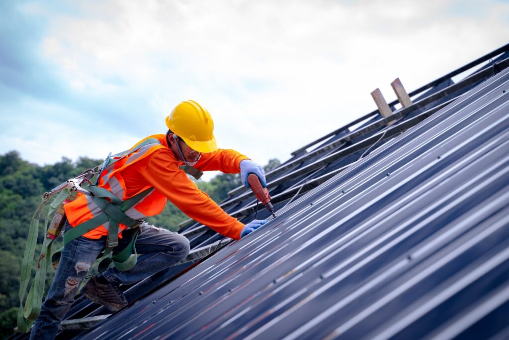 Reliable Roofing Professionals Handling Projects